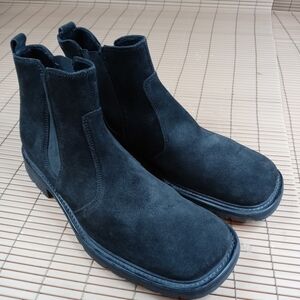 Kenneth Cole Reaction men's black suede pull on ch